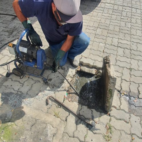 desentupimento de caixa de esgoto